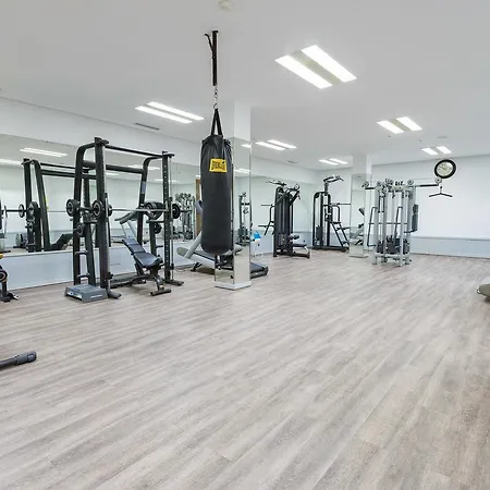 公寓 Puerto Banus Getaway Giant Heated Pool And Gym 马尔韦利亚