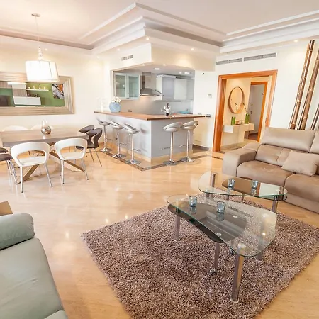 Puerto Banus Getaway Giant Heated Pool And Gym * 马尔韦利亚