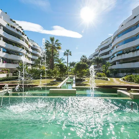 Puerto Banus Getaway Giant Heated Pool And Gym 马尔韦利亚